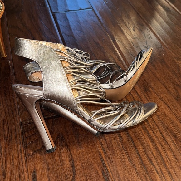 BCBG Generation pewter silver metallic strappy high heel sandals size 8.5 Pashas - Picture 2 of 8